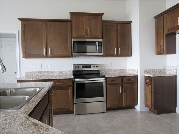 2nd image of 14437 Potterton Cir