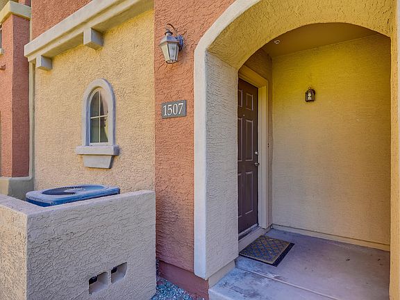 2nd image of 2402 E 5TH Street #1507