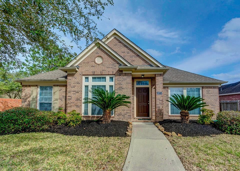 1st image of 26703 Abbey Springs Ln