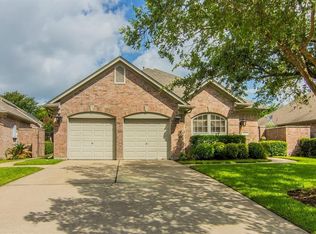 2346 Fairway Pointe Dr, League City, TX 77573