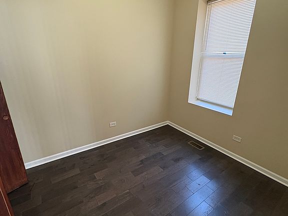 2nd image of 1633 S Homan Ave #1R