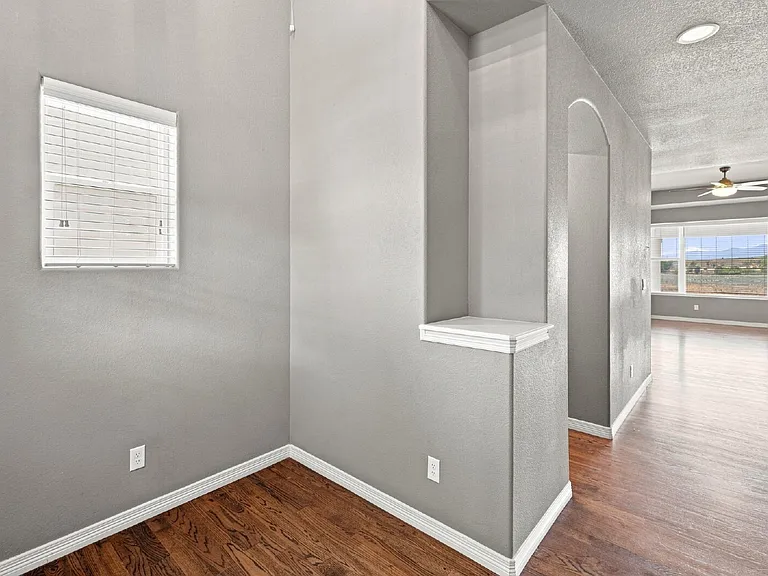 7646 Bigtooth Maple Dr — Photo 2