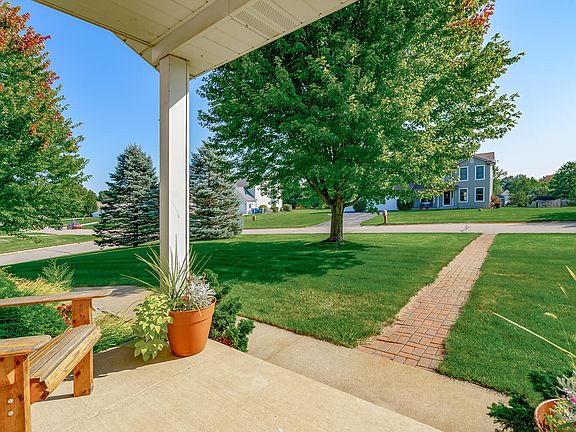3rd image of 4297 Autumn Joy St