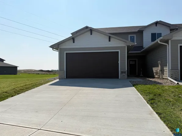 5119 E 67th St, Sioux Falls, SD 57108