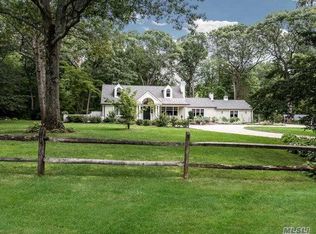 203 Sunset Rd, Oyster Bay, NY 11771