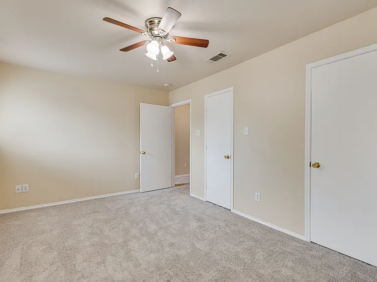 1233 & 1237 Village Garden Dr #1233 — Photo 10