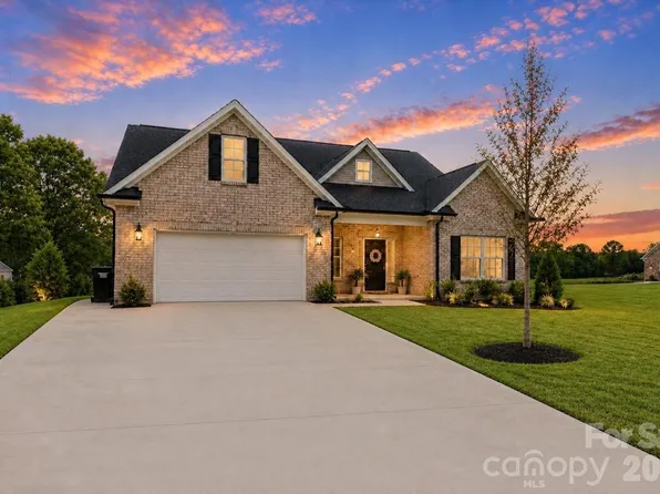 1005 Piper Meadows Dr, Waxhaw, NC 28173