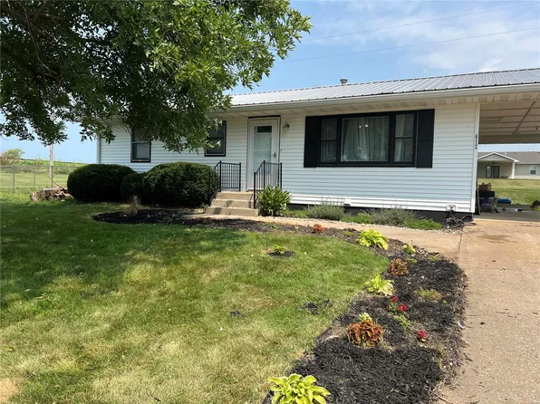 612 Schaefer Dr, Palmyra, MO 63461