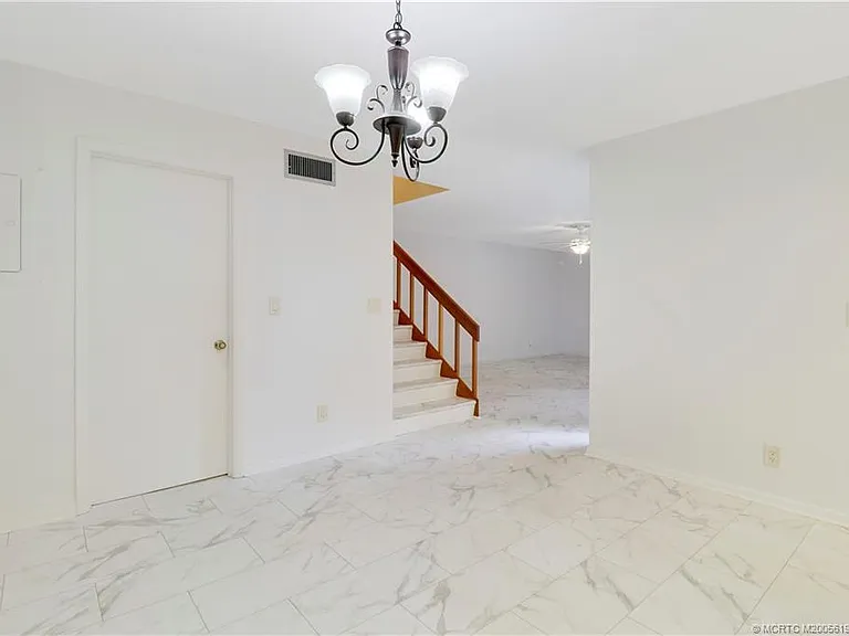 3836 SE Jefferson St — Photo 9
