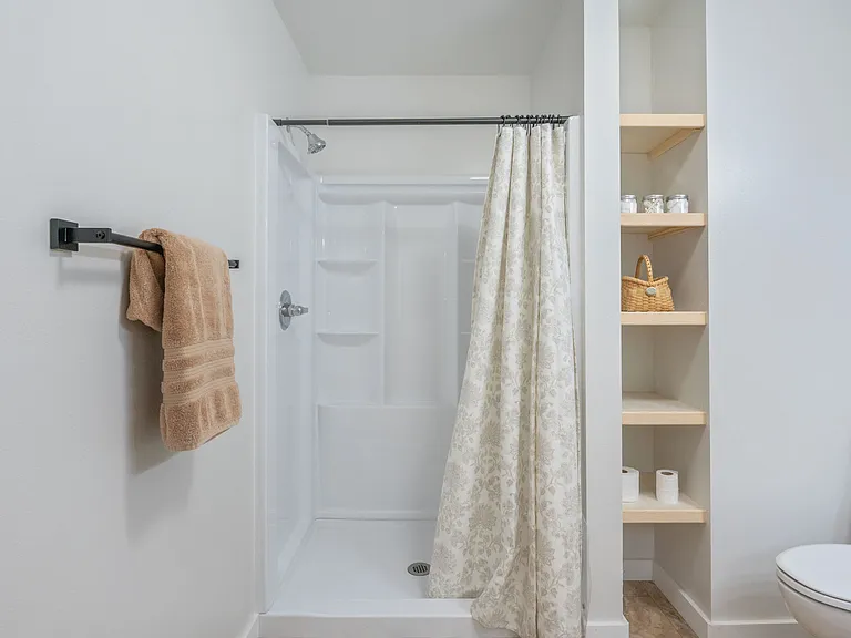 812 E Edney Ave — Photo 14