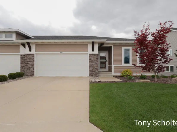 3352 Golden Eagle Way #47, Hudsonville, MI 49426