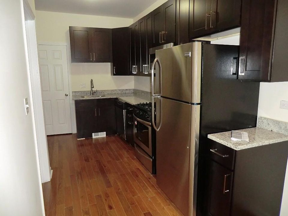 1st image of 1518 W Pearson St #1A