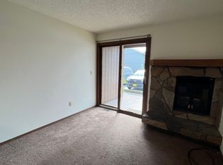 2200 Minerva Way Unit B8, Anchorage, AK 99515