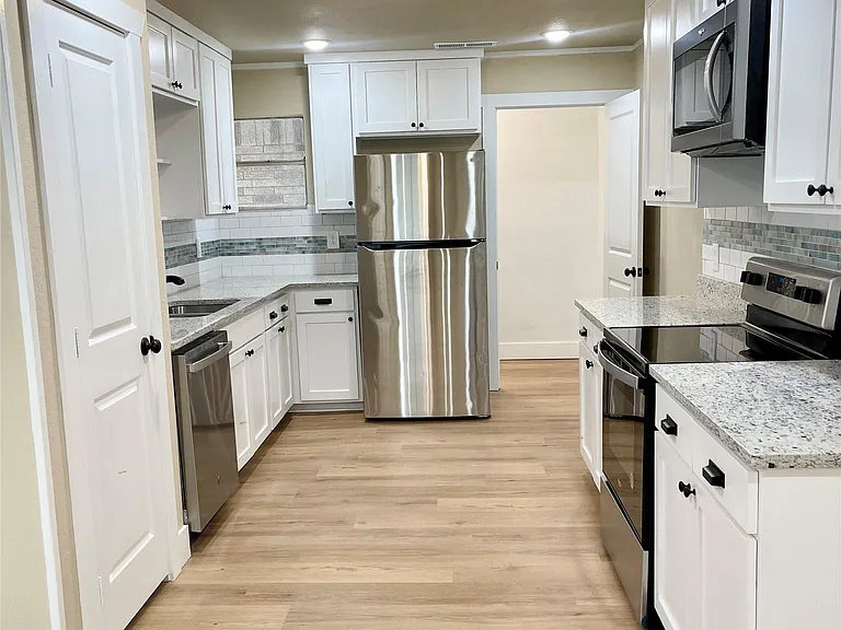 515 Maple St — Photo 6