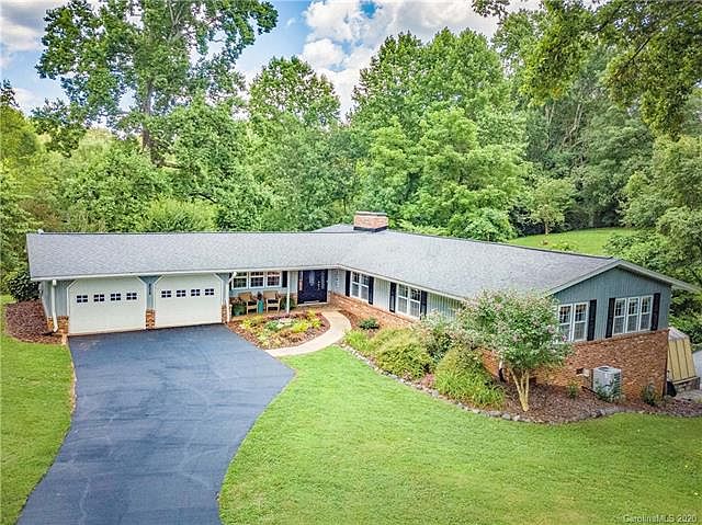 1st image of 828 Birchcrest Dr