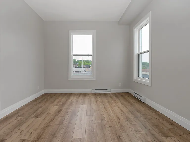 523 Bay St #14 — Photo 14