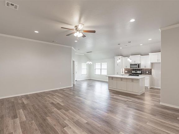 5th image of 9005 Stacy Lynn Ln
