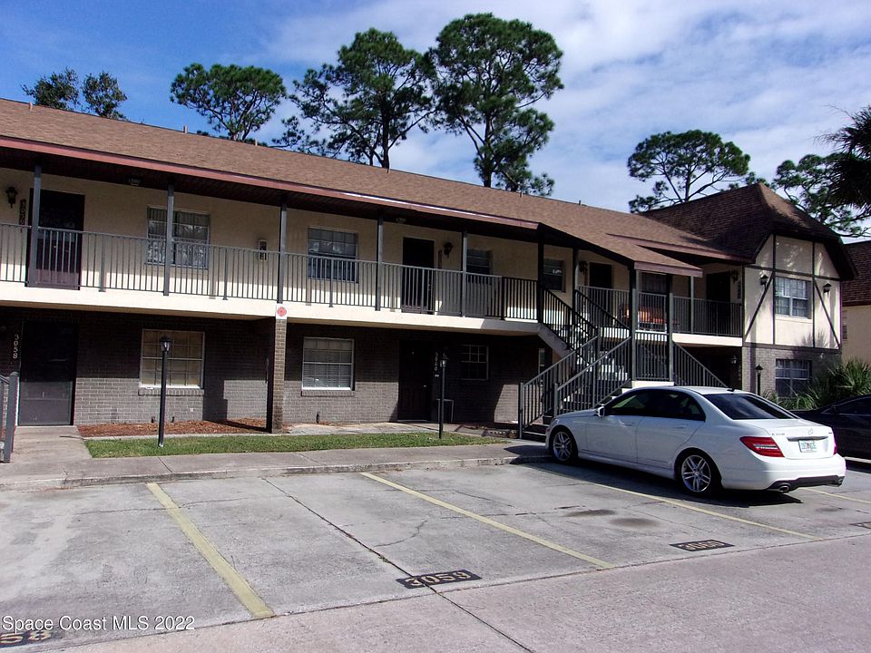 1st image of 3061 Sir Hamilton Cir #10