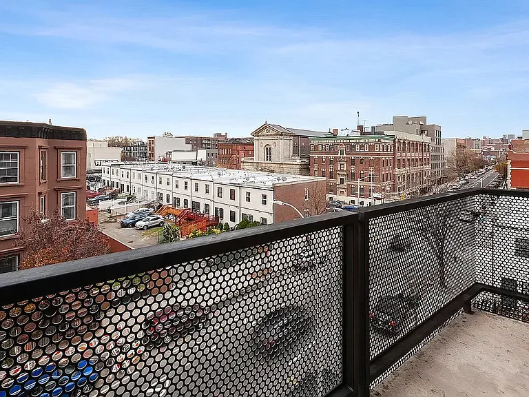 785 Dekalb Ave #4L — Photo 1
