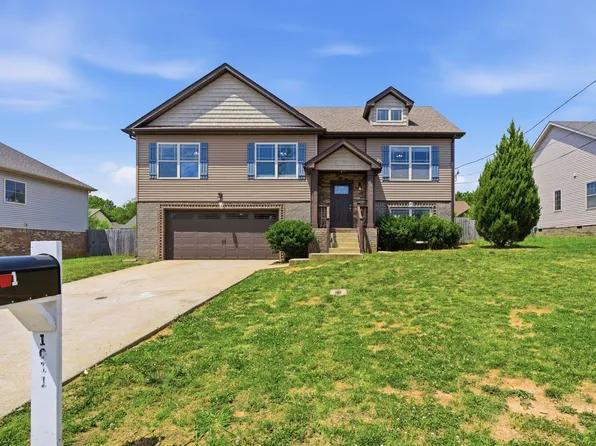 1011 Sunrise Dr, Clarksville, TN 37042