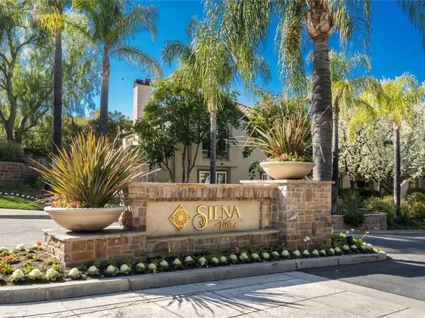24115 Del Monte Dr Unit 75, Santa Clarita, CA 91355