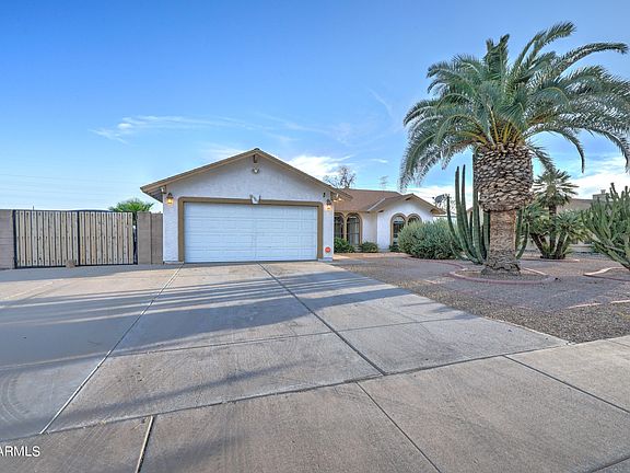 3rd image of 8903 W EL CAMINITO Drive