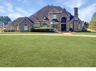 125 Levon Owens Rd, Raymond, MS 39154