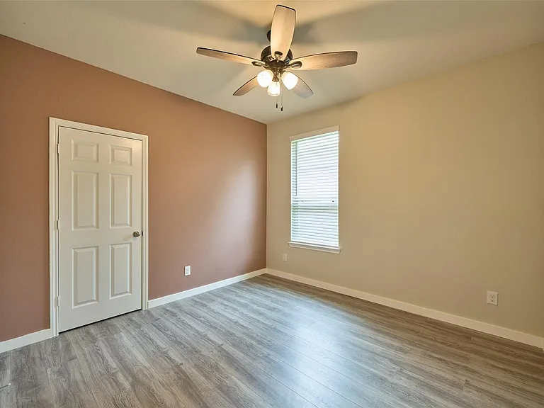 2214 Timberland Country Ct — Photo 40