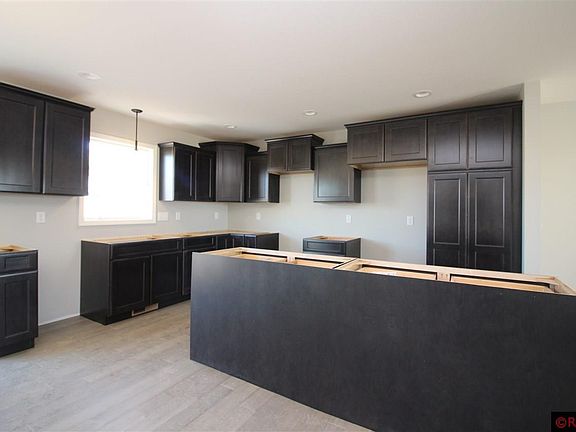 4th image of 249 Oak Dr