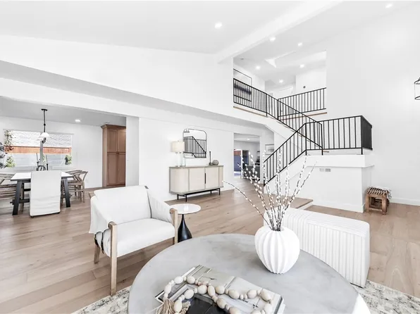 7041 Candlelight Cir, Huntington Beach, CA 92647