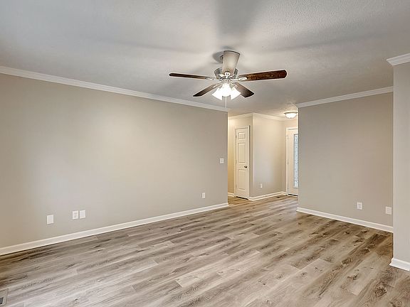 5th image of 110 Long Creek Dr