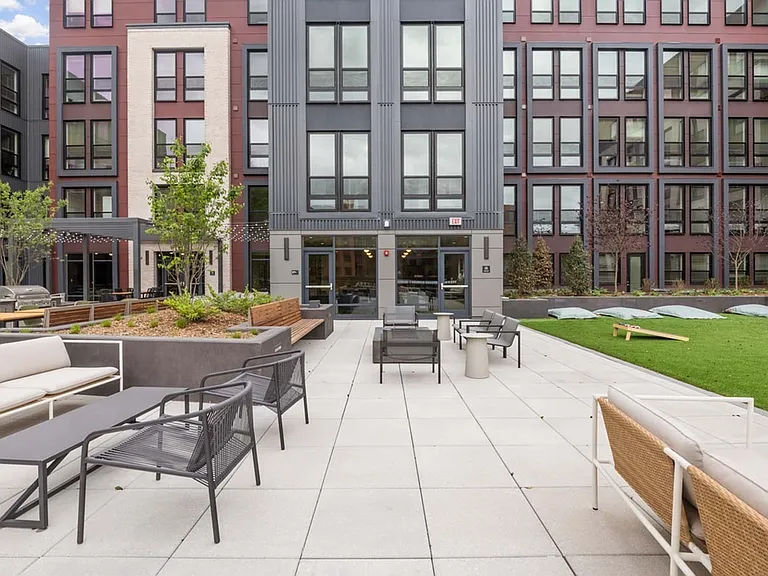 Courtyard Lounge
