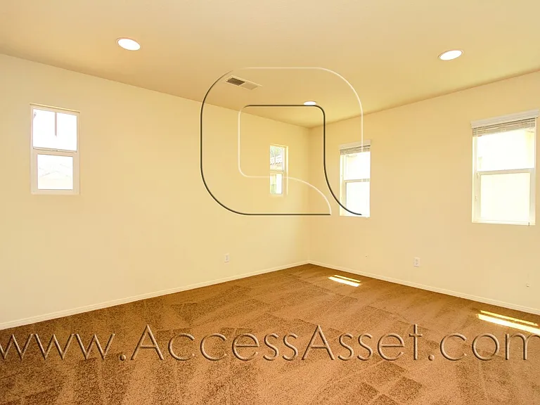 32009 Merano St — Photo 11