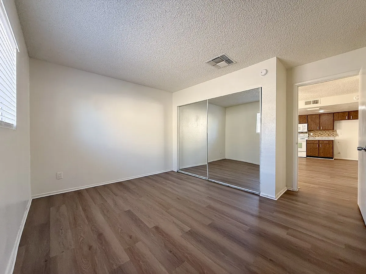 5321 W. Sierra St. — Photo 2