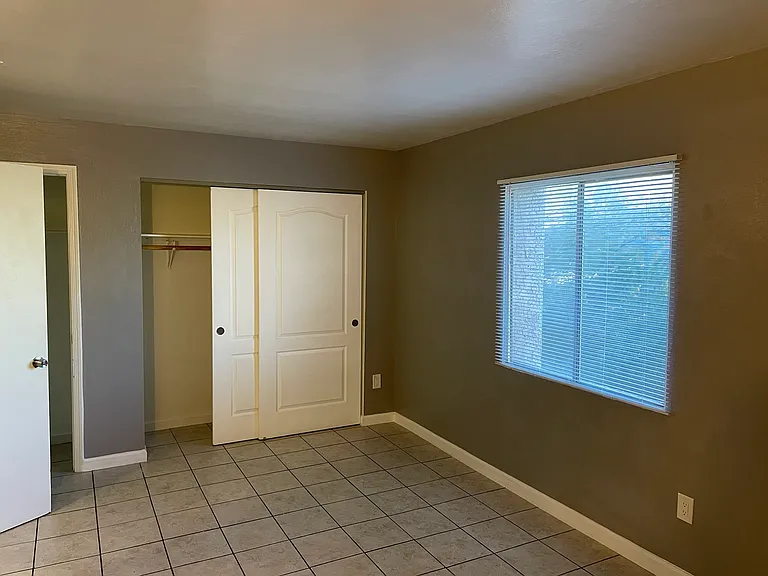 602 E Townley Ave #205 — Photo 6