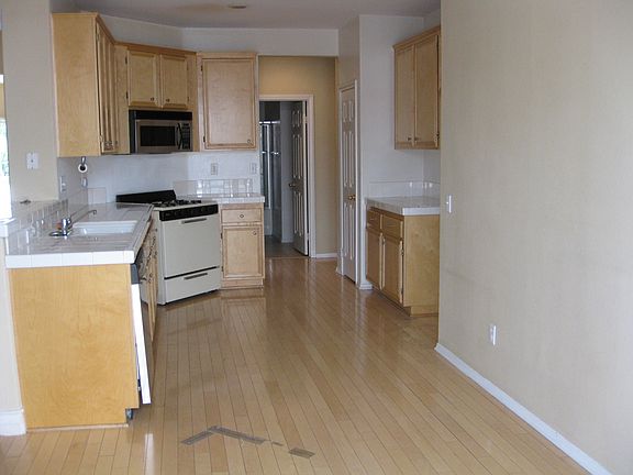 5th image of 15340 Avenida Anillo