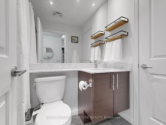 4th image of 75 E Liberty St #1611