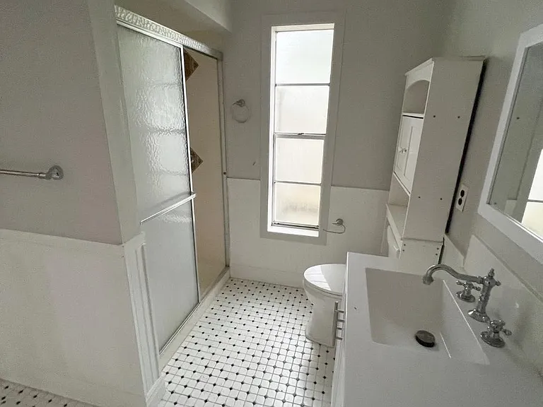 432 W Wisconsin Ave #B — Photo 9