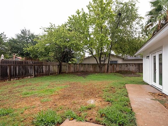 4th image of 11605 Gungrove Cir