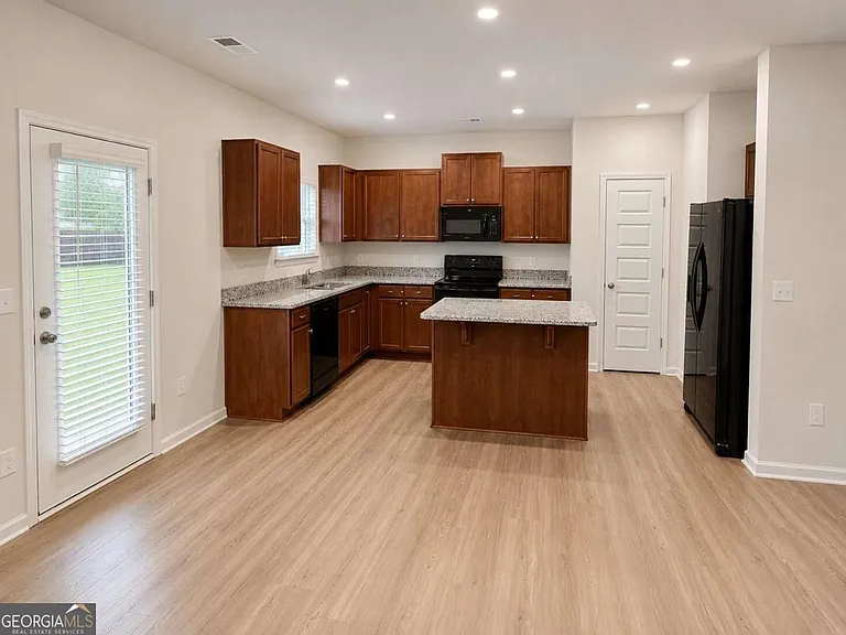 3 Longbrooke Dr SE — Photo 6
