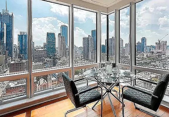 3rd image of 306 W 48th St APT 17B