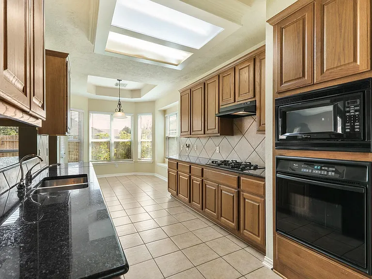 6642 Redberry Glen Ln — Photo 11