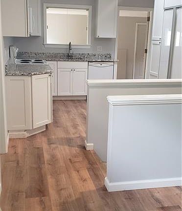 3rd image of 61 Tuckahoe Dr