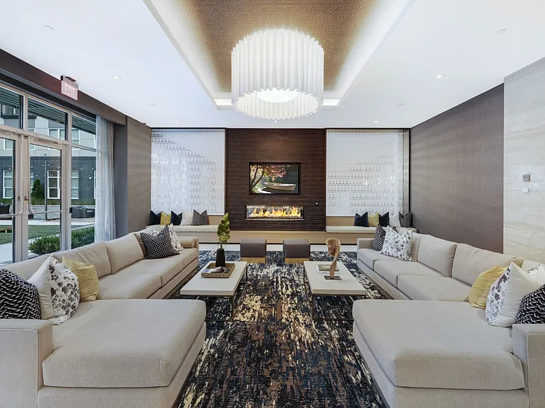 The Jones at Tysons — Photo 24