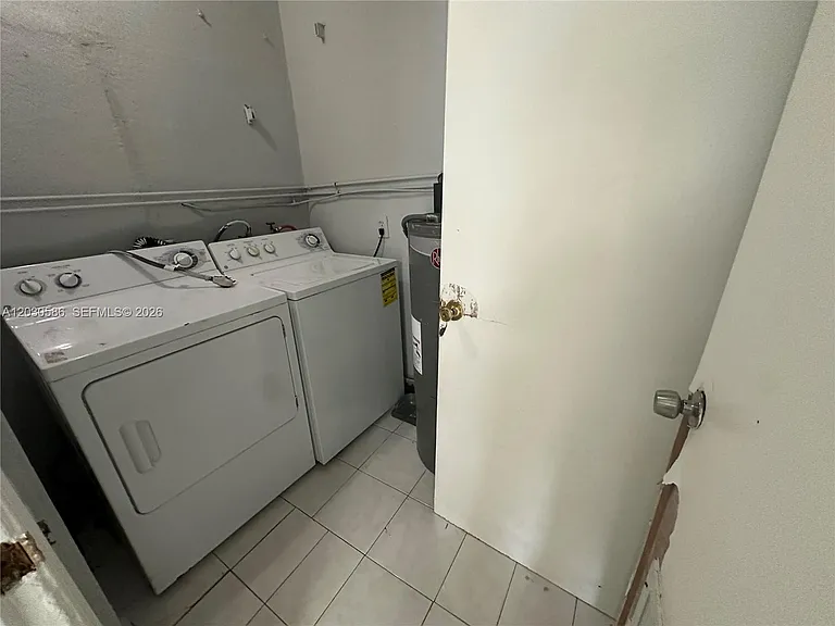 2135 Lincoln St — Photo 5