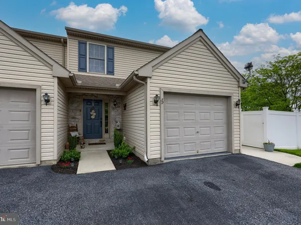 59 Chickadee Cir, Leola, PA 17540