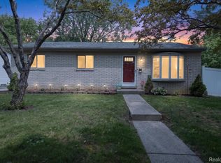 39206 Nottingham St, Westland, MI 48186