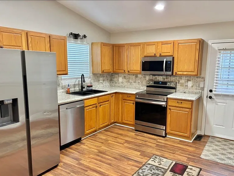 1023 Justus Dr — Photo 11