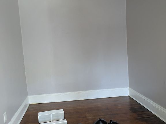 5th image of 279 Henry St APT 5