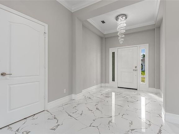 5th image of 2417 SW Cooper Ln